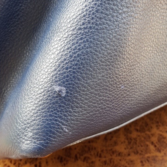 Michael Kors Blue Hamilton XL Weekender Bag - Picture 4 of 5